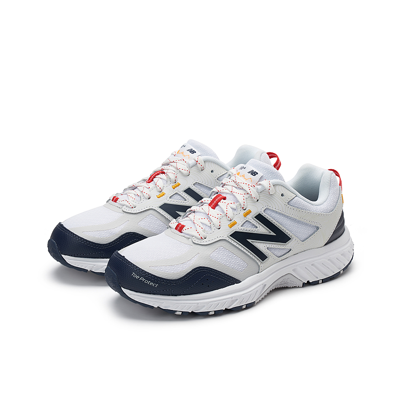  New Balance跑步鞋