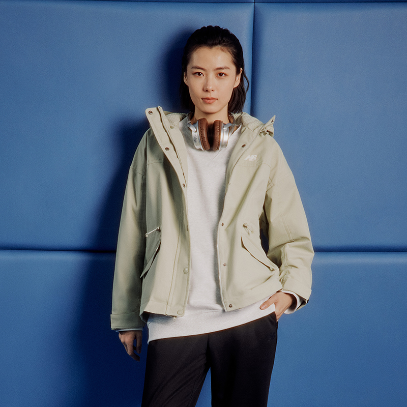 New Balance NB官方24年女款夹克潮流百搭休闲舒适外套AWJ41305-图1