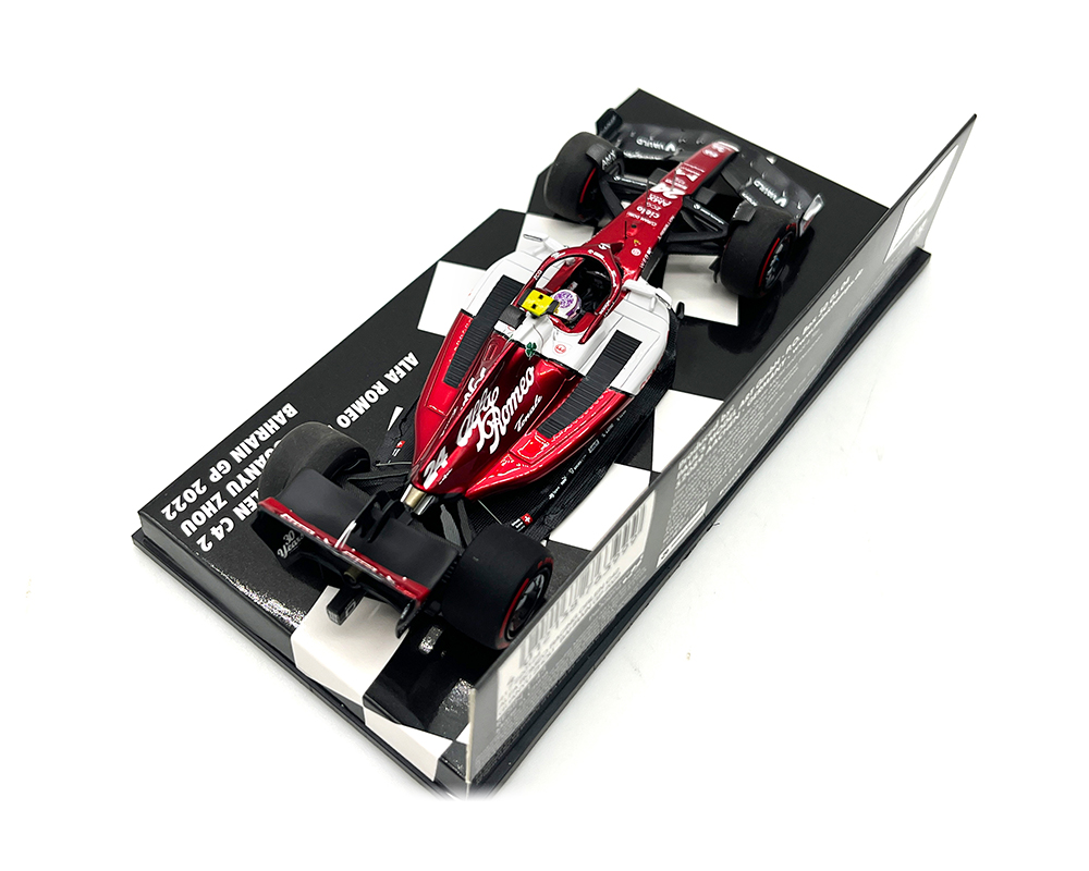 F1赛车模型摆件1:43迷你切阿尔法罗密欧周冠宇2022年C42巴林站-图1