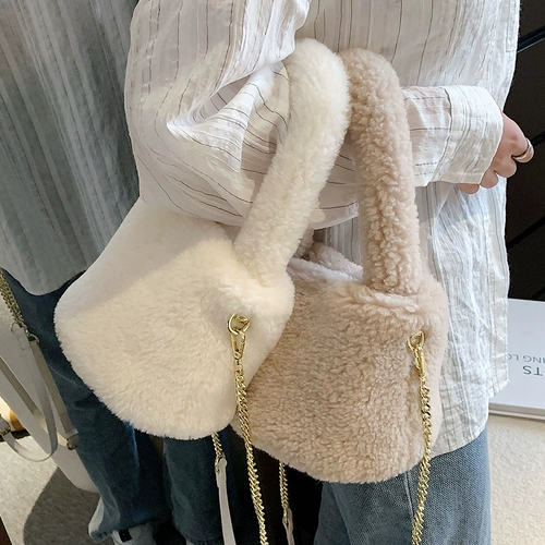 Демисезонная сумка через плечо