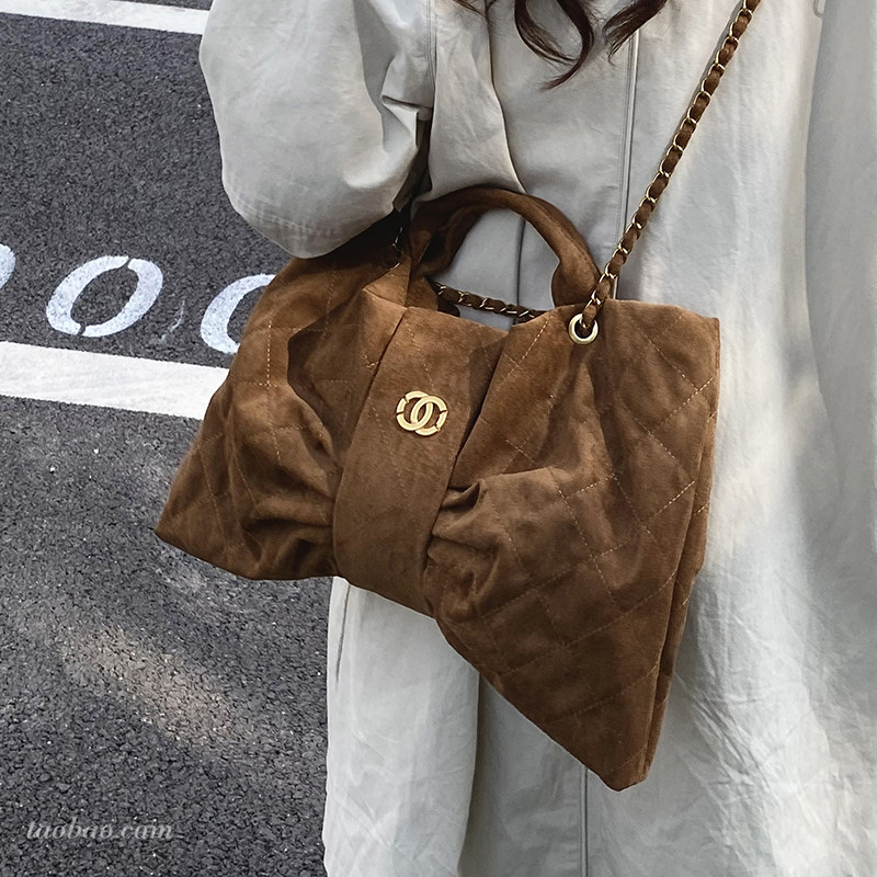 休闲复古大容量麂皮绒包包2025新款女士单肩斜挎包通勤手提托特包,淘宝优惠券,粉丝福利购,淘宝优惠卷