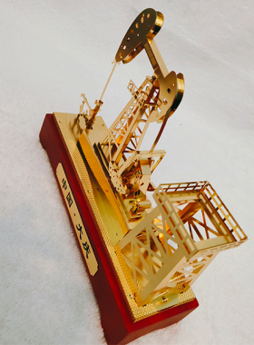 厂家直销大庆纪念品 ——锌合金抽油机模型