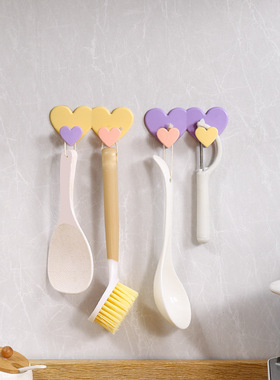 新款in风家用壁挂式收纳粘钩卫生间手机支架免打孔心心相印挂钩