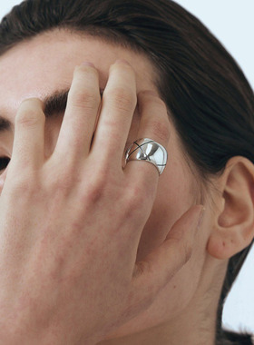 高级感时髦设计菱形格宽戒指