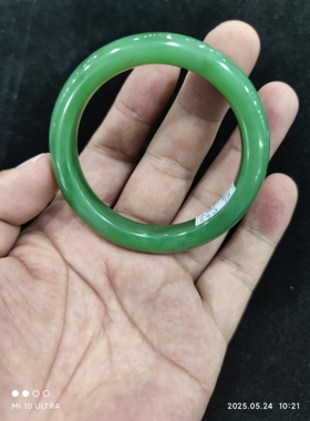 和田碧玉手镯肉底粉绿手镯满色中条手镯无裂质地细腻圆润54圈口