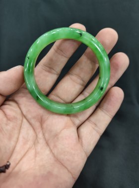 和田碧玉手镯冰底乌兰海碧玉果绿手镯正版手镯53圈口