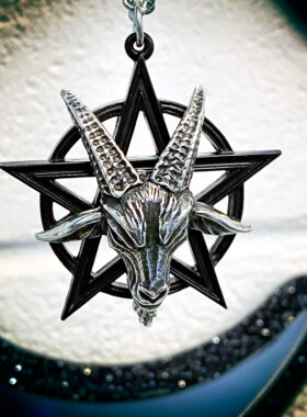 英国A牌五芒星山羊头哥特项链
