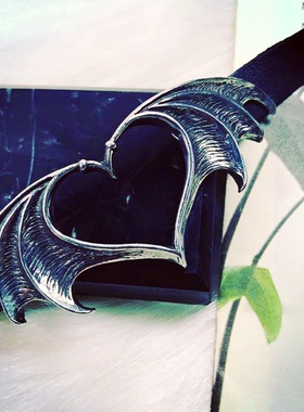 Alchemy哥特蝙蝠吸血鬼心形颈带