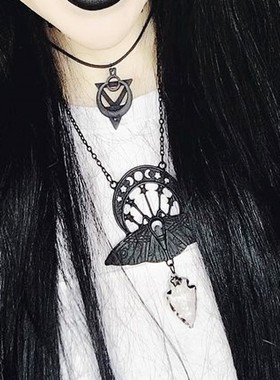 RESTYLE哥特月亮飞蛾摇滚项链