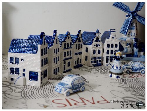 外贸荷兰蓝白代尔夫特蓝白陶瓷房子小镇微缩景观摆件场景装饰建筑 - 图0