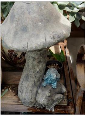 蘑菇青蛙树脂庭院户外摆件