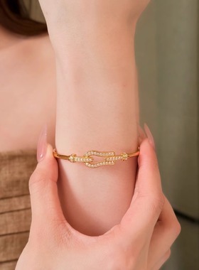 2025新款足金999点钻马蹄手镯女版简约时尚闪闪镯子水贝黄金送礼