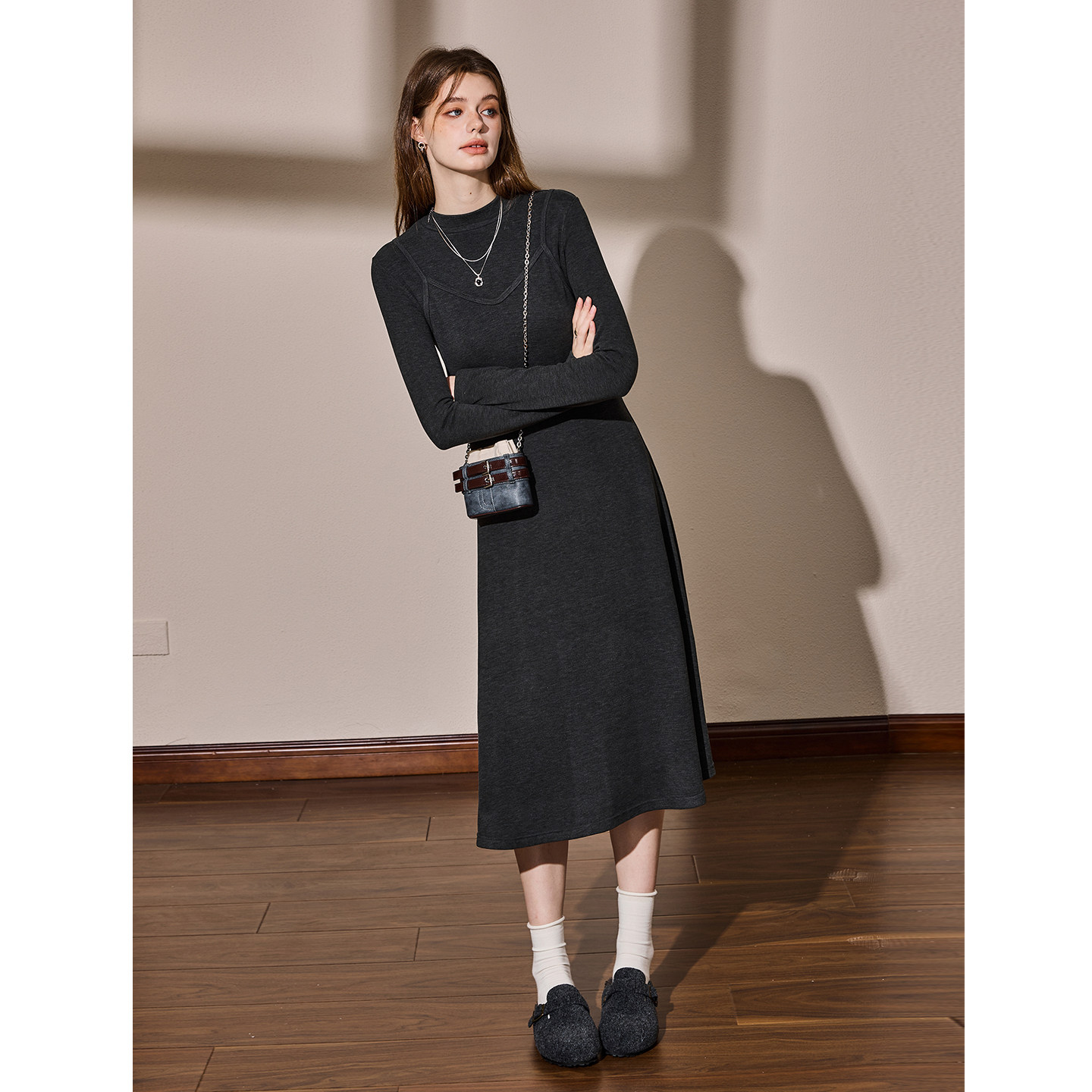 库恩玛维假两件针织连衣裙女2025年秋季新款优雅气质中长款毛衣裙