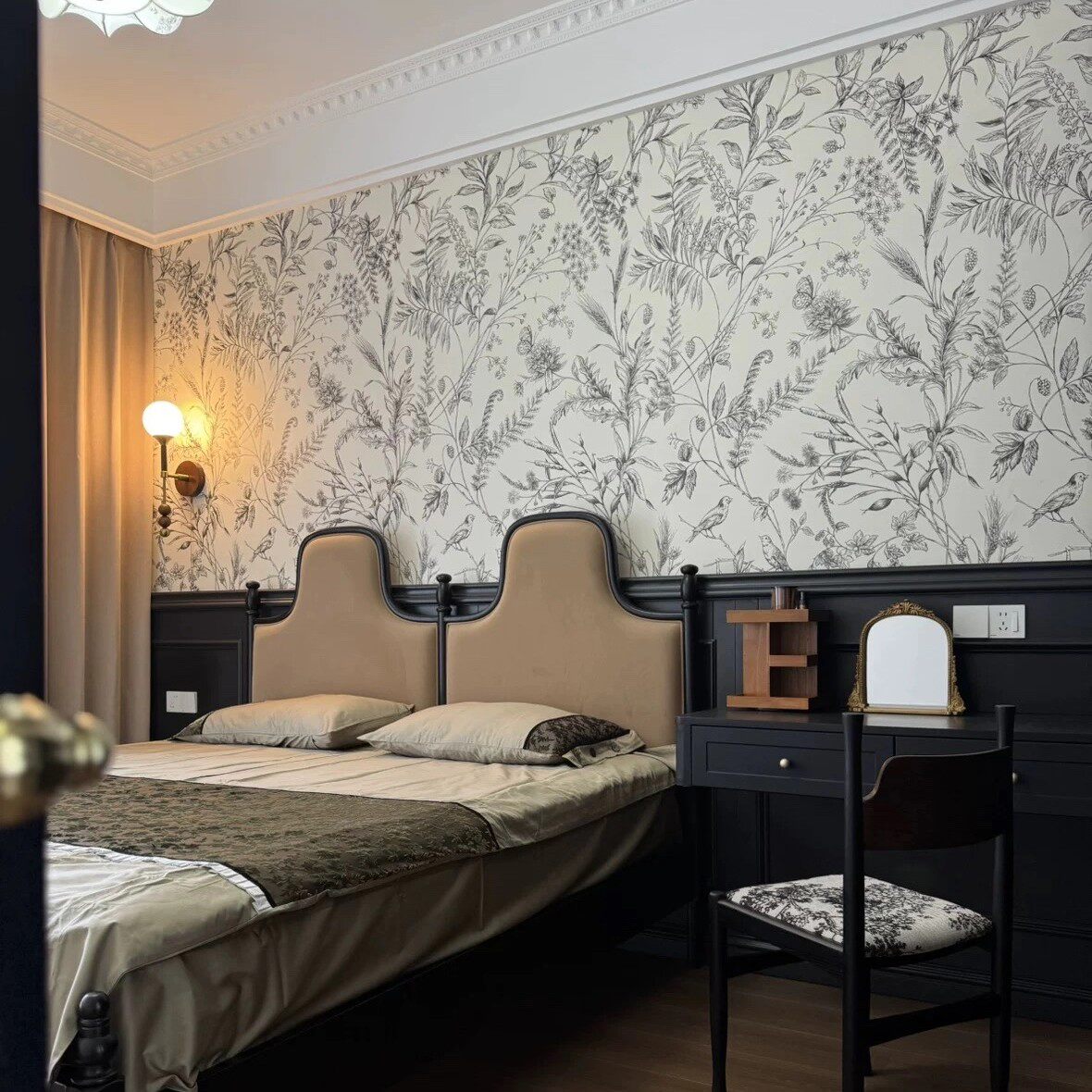 法式卧室床头背景墙纸黑白复古花鸟蝴蝶壁纸酒店名宿餐厅手绘墙布,淘宝优惠券,粉丝福利购,淘宝优惠卷