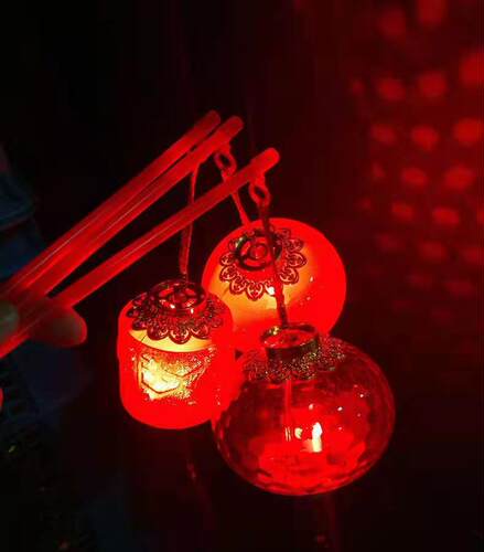 小灯笼儿童手提新款2025发光水晶投影挂饰春节新年玩具红非遗玩具 - 图1