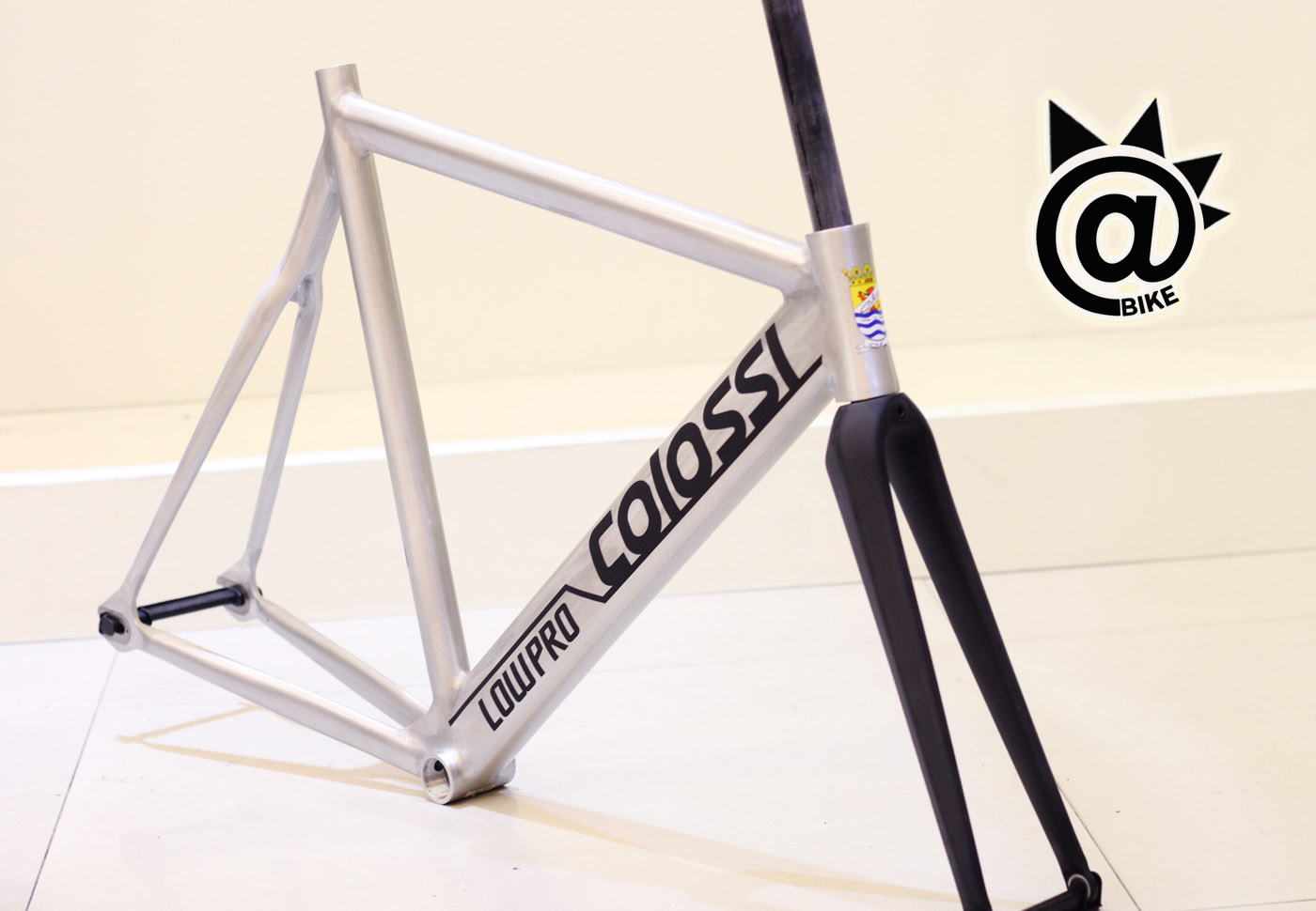 @BIKE FIXED GEAR COLOSSI  LOW PRO Limited 限量款 全碳叉 - 图0