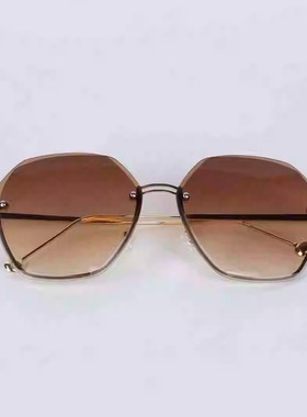 样板间衣帽间主卧梳妆台轻奢道具气垫手包托盘摆件高级感软装饰品