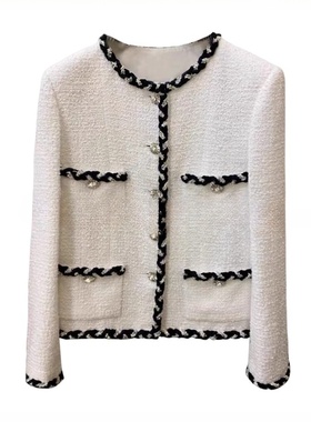 样板房衣帽间衣服女士小香风套装上衣连衣裙软装小衣柜软装摆设