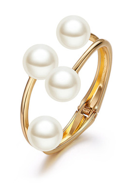 金属珍珠带钻手镯手环衣帽间梳妆台衣柜样板间首饰饰品摆件