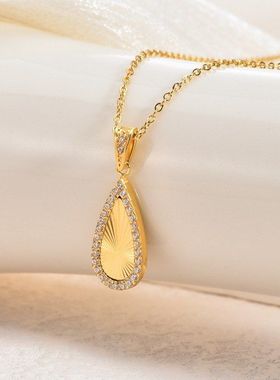 跨境爆款水滴形保色钛钢镀18k金女士项链饰品休闲百搭项链配饰女