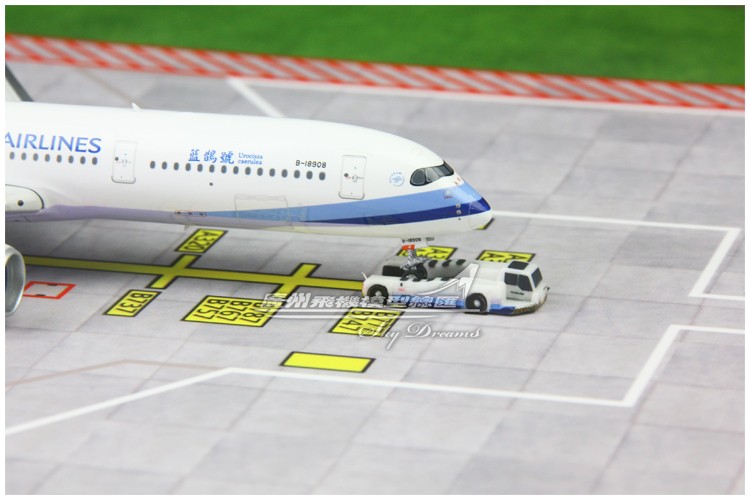 JCWings抱轮车飞机场1:400国航东航海航中华2.3厘米塑料静态模型-图2