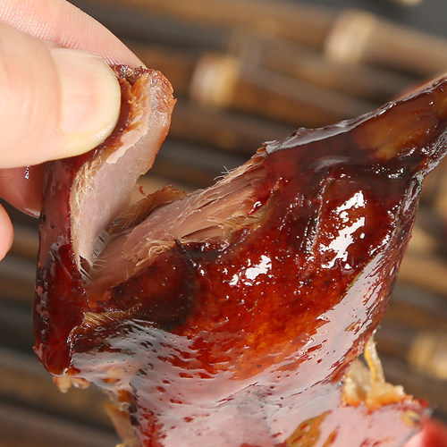 新疆包邮盐焗大鸭腿麻辣腿熟食整箱鸡腿卤味小吃零食开袋即食夜宵 - 图2