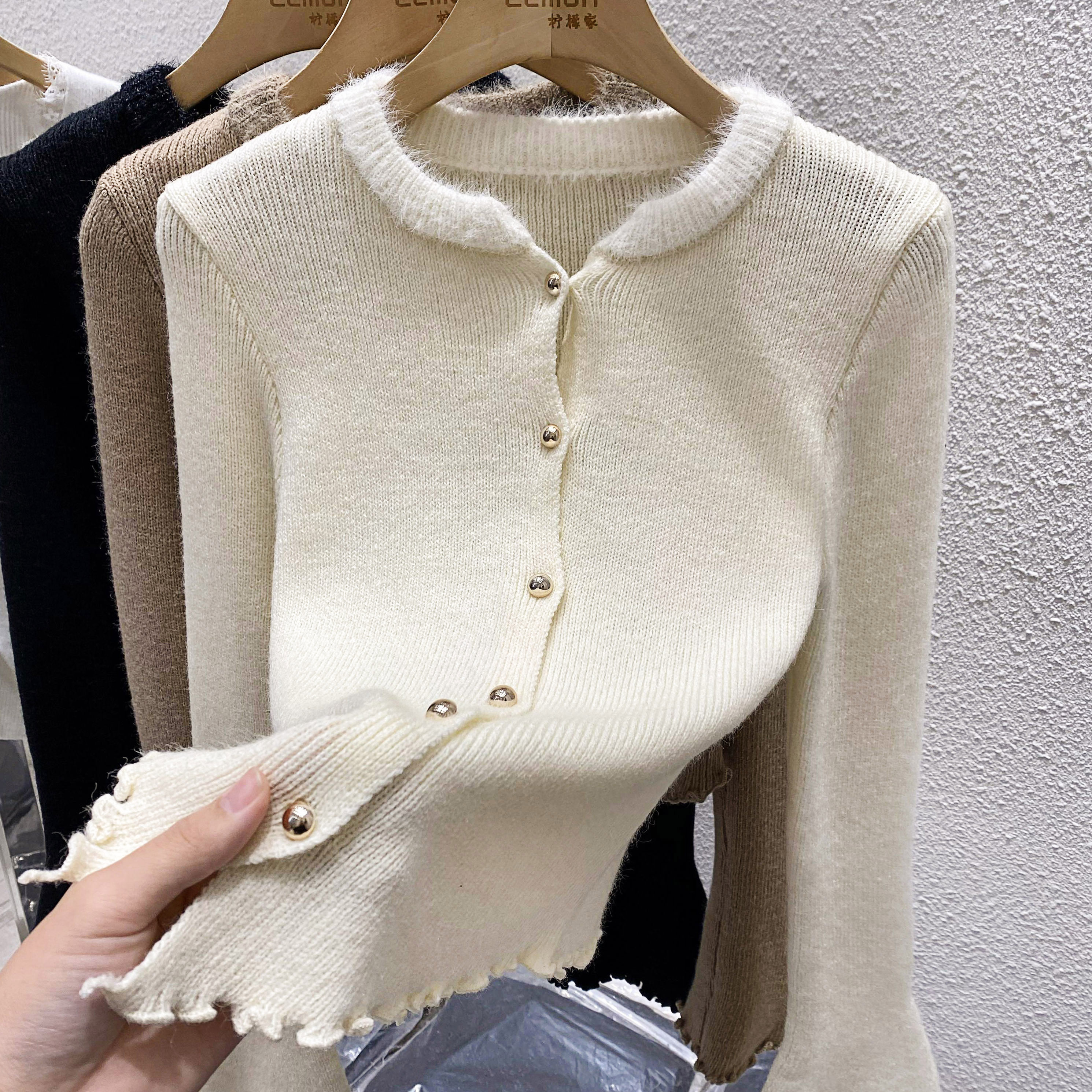 2023秋冬辣妹喇叭袖上衣女不规则针织衫设计感小众内搭毛衣打底衫,淘宝优惠券,粉丝福利购,淘宝优惠卷