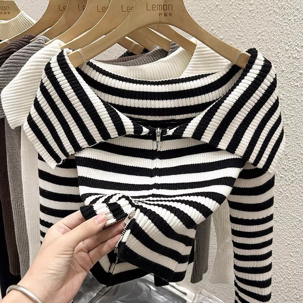 2025秋季一字肩毛衣外套女针织打底衫设计感小众短款拉链开衫上衣,淘宝优惠券,粉丝福利购,淘宝优惠卷