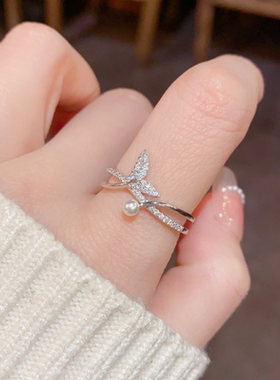 鱼尾珍珠法式轻奢戒指