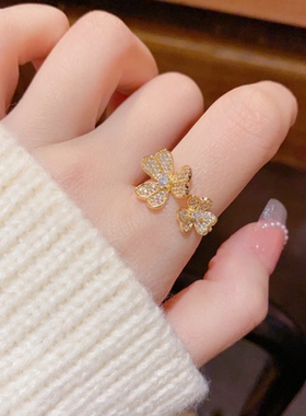 轻奢三叶花复古高级感戒指