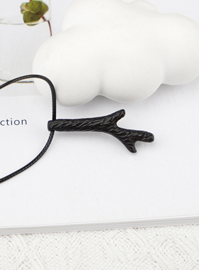 隐山檀木树枝吊坠简约锁骨链