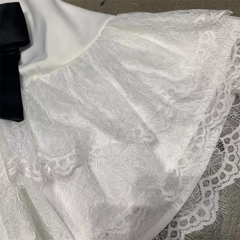 纯欲风辣妹气质V领立体花朵挂脖绑带背心女蕾丝拼接下摆短款上衣,淘宝优惠券,粉丝福利购,淘宝优惠卷