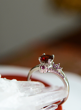 光芒星星【s925纯银】镶嵌天然石榴石 紫牙乌水晶戒指 东方韵味
