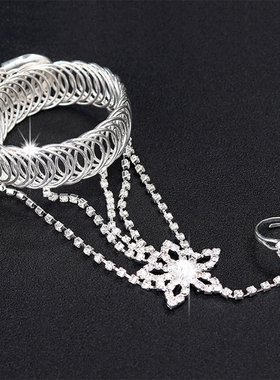 闪亮花朵水钻手背链戒指一体满钻