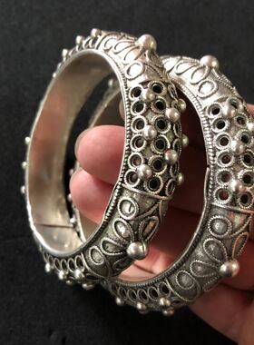 批发复古藏银苗银手镯 做旧黑色藏银手环苗银饰品手饰品一件代发