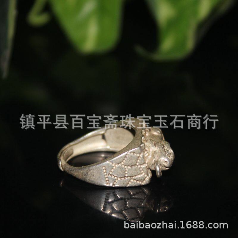 The manufacturer imitates the Qing Dynasty and supplies silver-plated white copper, antique Pixiu rings, finger rings, miscellaneous antique collections