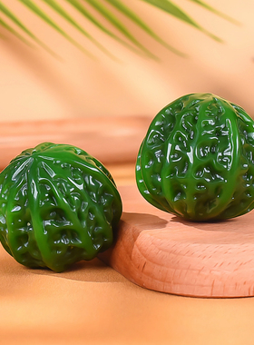 天然新疆和田玉核桃手把件