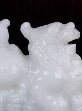 天然白玉公母貔貅摆件玉石一对