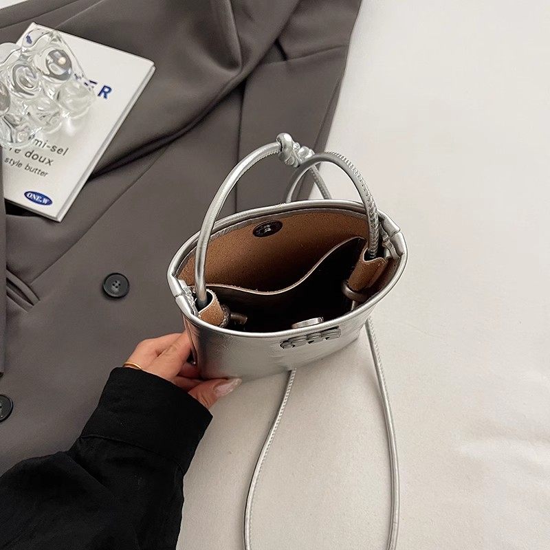 高级感可爱小象手机包女斜挎2025新款夏天小众轻便迷你小包单肩包,淘宝优惠券,粉丝福利购,淘宝优惠卷