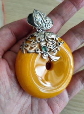 中东老蜜蜡吊坠欧洲回流老花蜡925银镶嵌花朵珐琅掐丝大吊坠