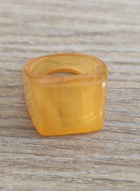 中东蜜蜡藕荷粉丝蜡方戒指时尚饰品