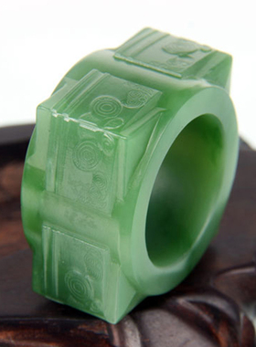 新疆和田玉扳指兽面玉琮