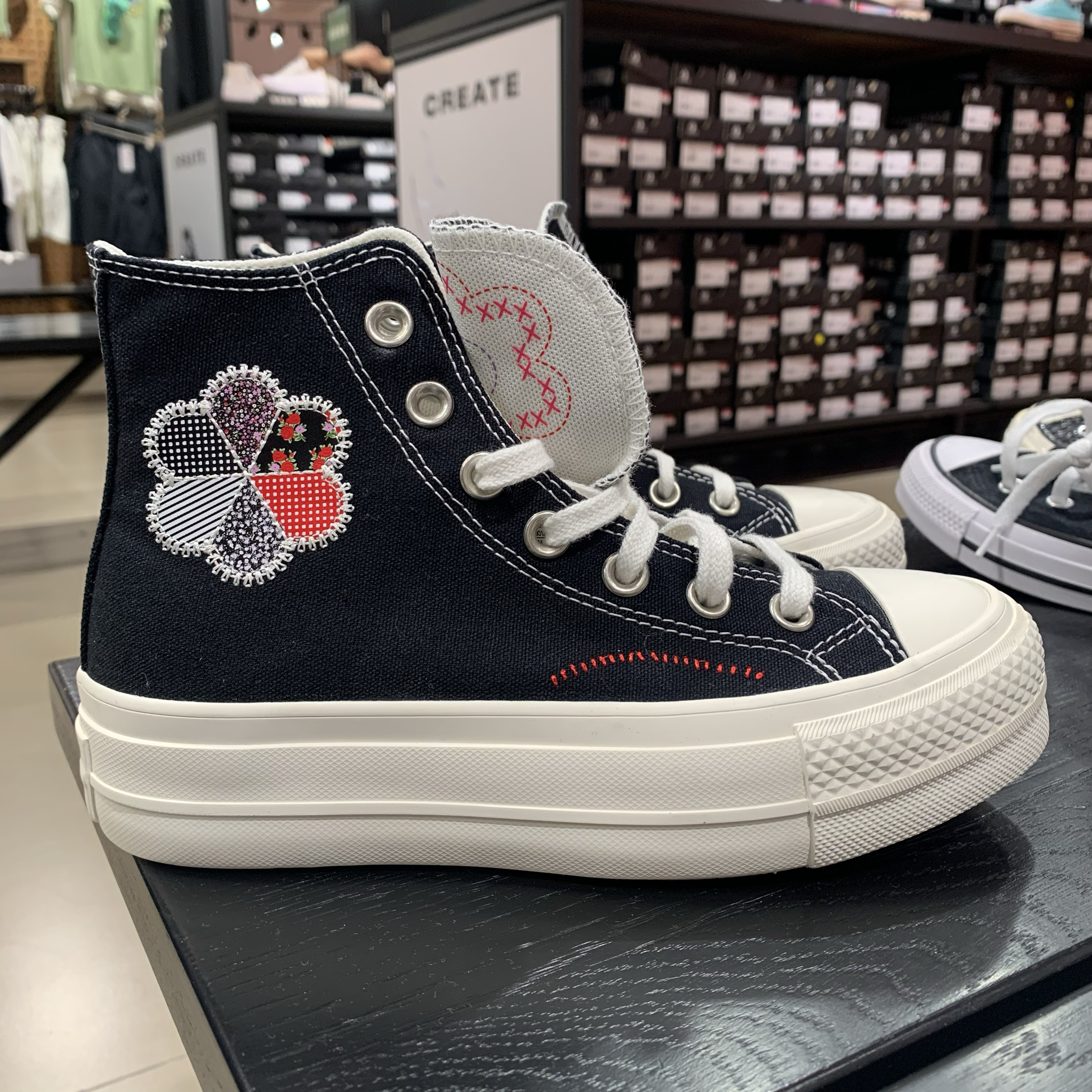 Converse匡威正品奥莱松糕花朵黑色帆布鞋女鞋增高鞋A05194 - 图2