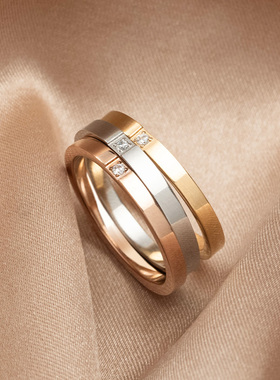 瑞瑞简约高级感方形镶钻戒指钛钢镀金小众气质设计食指环轻巧百搭