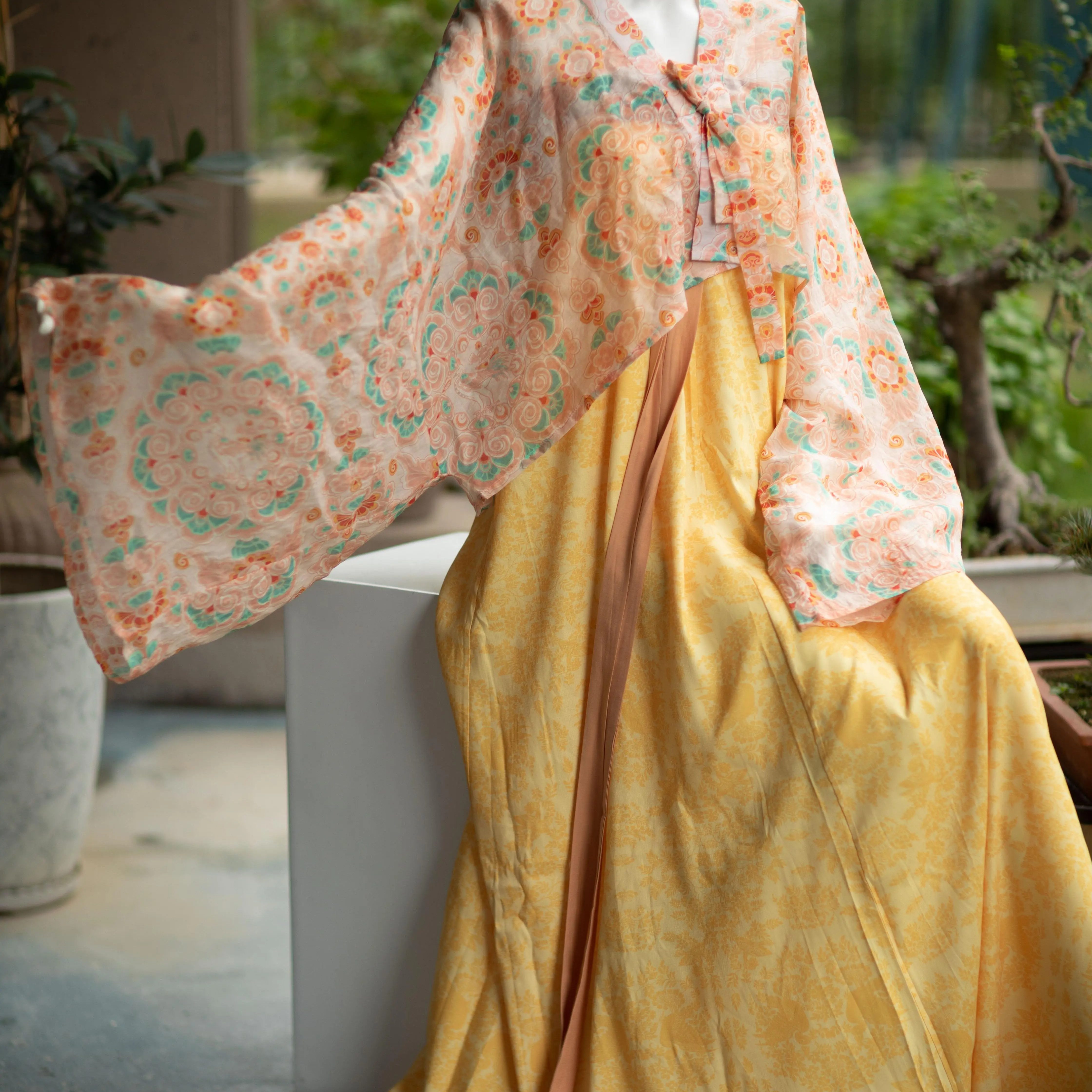 青泠谷汉服女唐制原创杏色立鸟大团窠法门寺披衫大袖衫女,淘宝优惠券,粉丝福利购,淘宝优惠卷