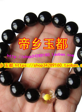 2025年属猪人的玉兔抱瓶鸿兔赐宝