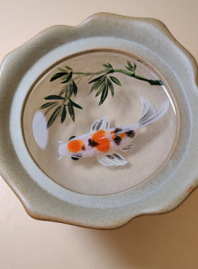 鱼是八吉祥里的一个，游刃自如。
