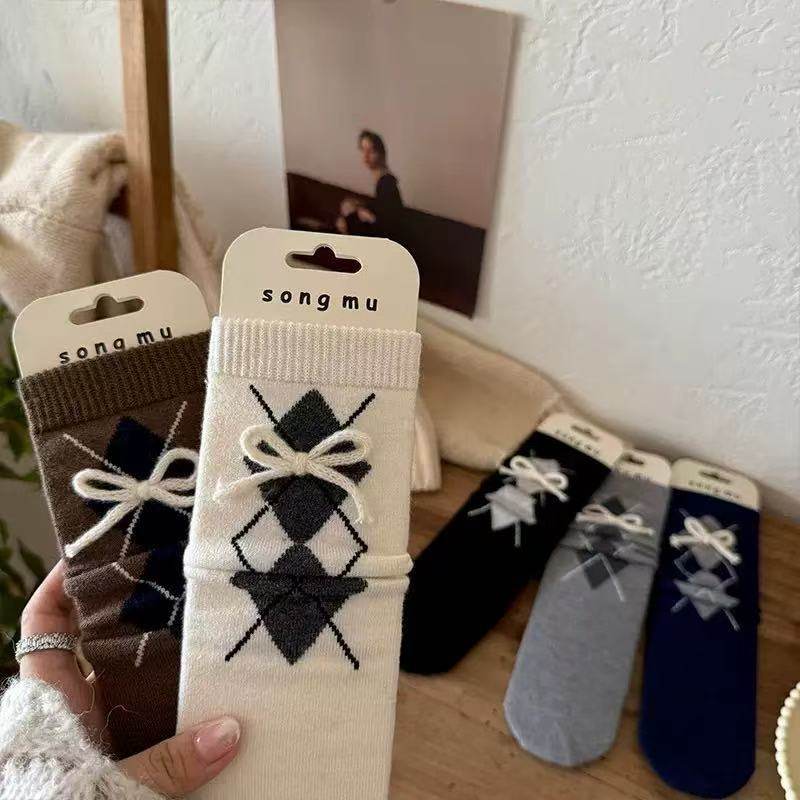 新品秀款菱格字母提花中筒袜棉袜ins风堆堆袜灰色中筒袜子女潮袜,淘宝优惠券,粉丝福利购,淘宝优惠卷