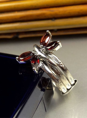 天然石榴石蝴蝶纯银镶嵌尾戒