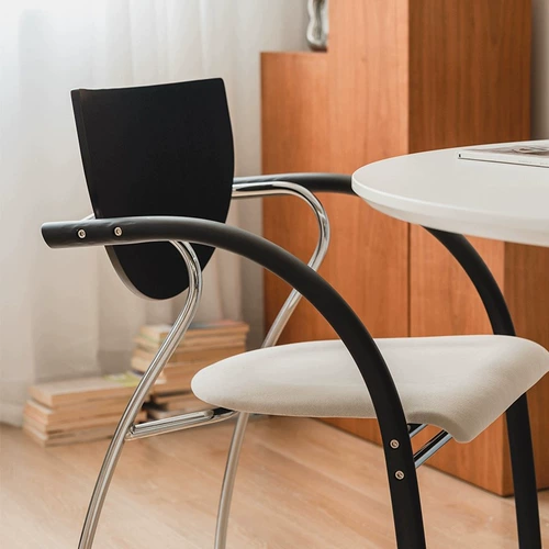 Северный европейский средний председатель Сестрал Стул Простой роскошный Семейный Семейный обратный обратный обратный кафе с железным ретро -макияжем для переговоров о стульев